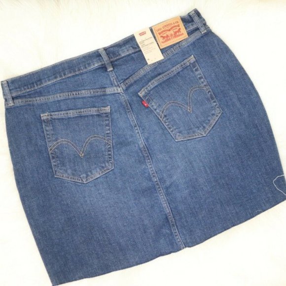 Levi's Deconstructed Jean Skirt with Studs,16W / 20W - Picture 4 of 5